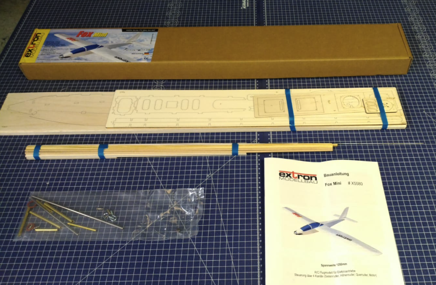 Planeur Fox Mini 1200mm Extron à construire Planeurs